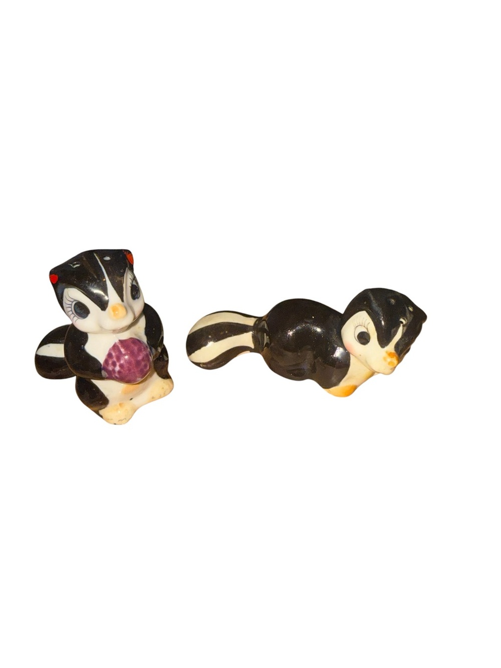 Vintage skunk shaker set